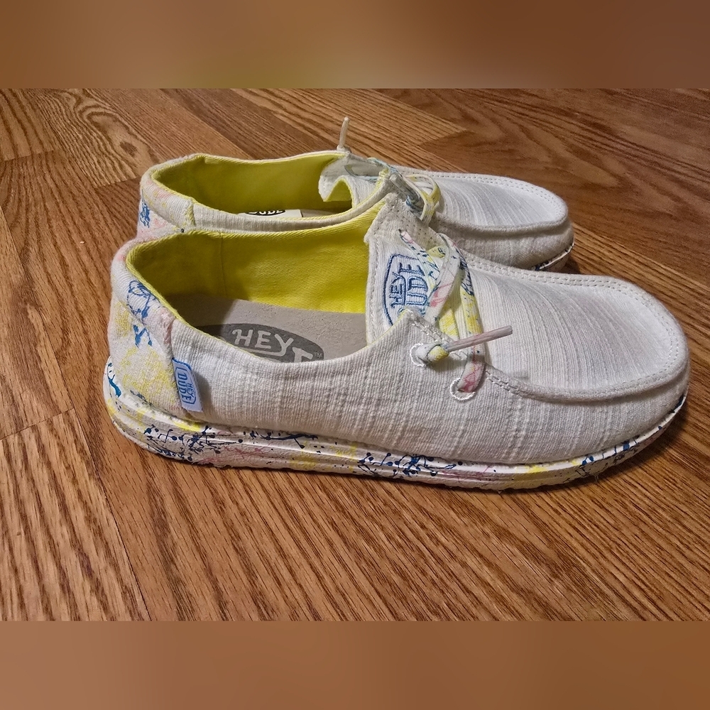 Hey Dude Girls Wally Slip-On Shoes | Size 3 | White Yellow LIKE NEW